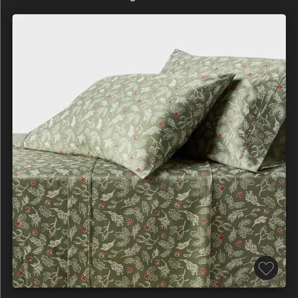 NWT Full 400 Thread Count Performance
Holiday Sheet Set Green Holly - Thres… - Picture 5 of 7